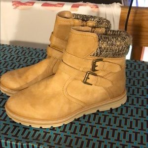 Cliffs by White Mountain boots